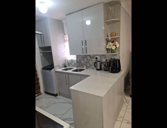 3 BEDROOM HOUSE FOR SALE IN WINDMILL PARK EXT